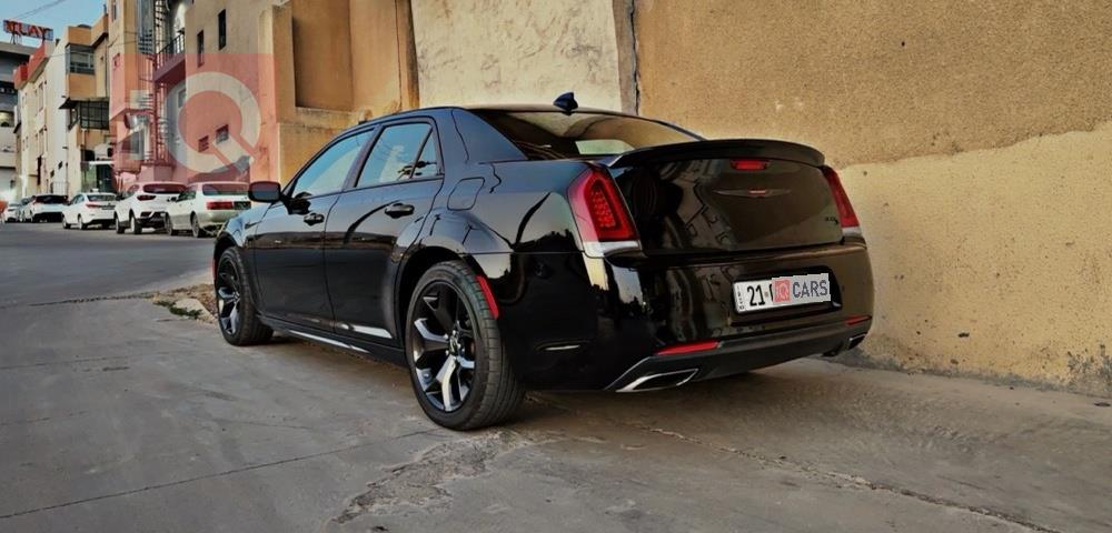 كرايسلر 300